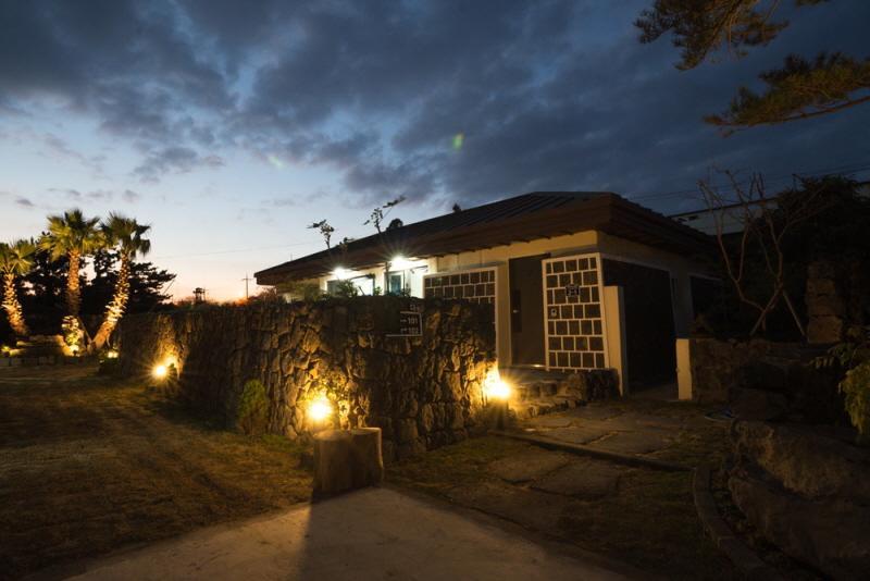 Misoga Pension Сеогвипо Екстериор снимка
